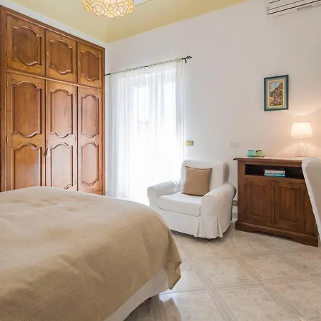 Mamma Rosa 3*