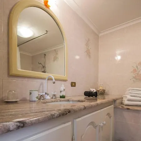 Mamma Rosa Bed & Breakfast 3*